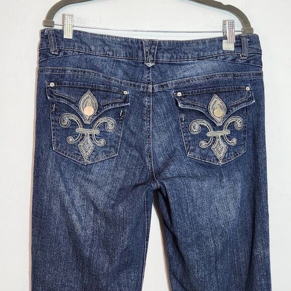 Democracy Distressed Capri Jeans with Embellished Pockets Size 14 - Picture 6 of 9